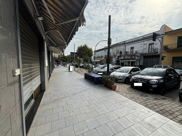 locale commerciale in vendita a Scafati