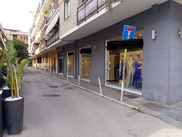locale commerciale in vendita a Scafati in zona Centro Città