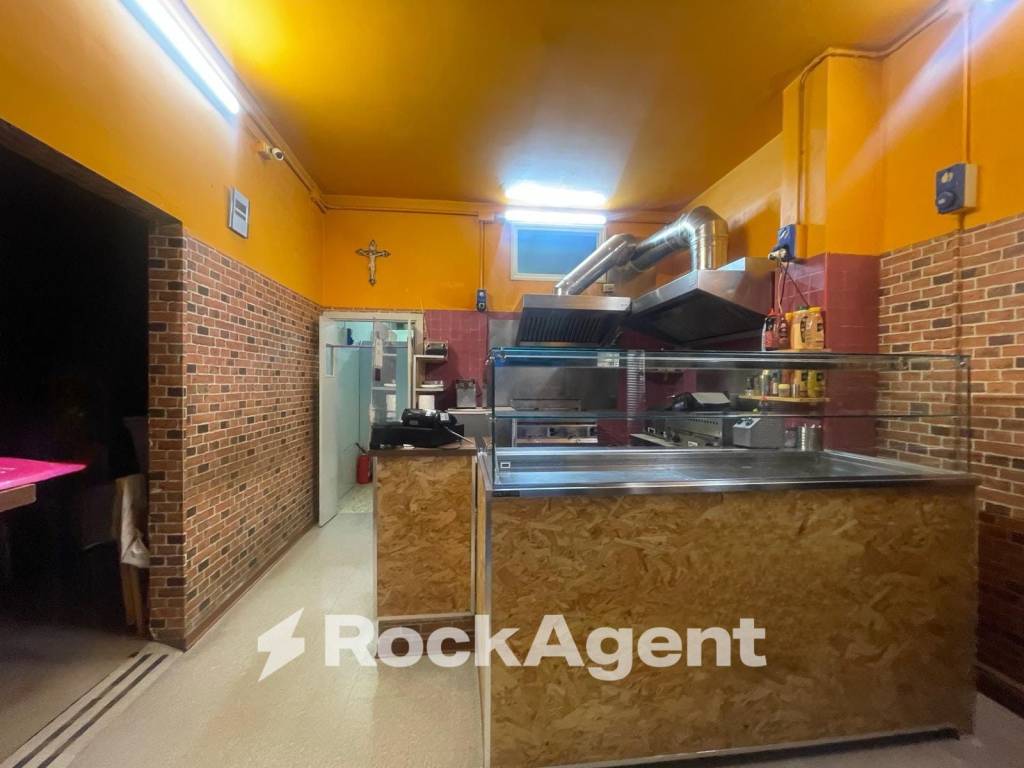 negozio in vendita a Scafati in zona Mariconda