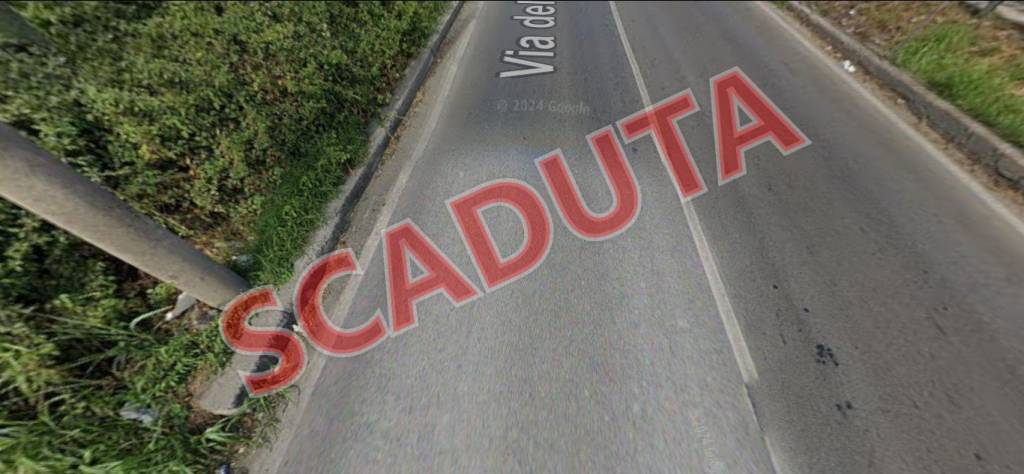 locale commerciale in vendita a Scafati