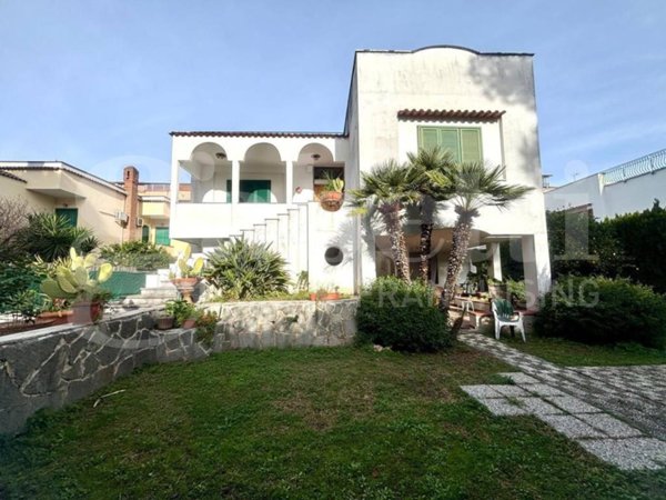 casa indipendente in vendita a Scafati in zona Centro Città