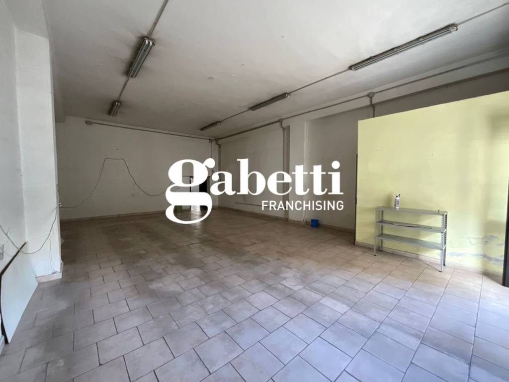 negozio in vendita a Scafati in zona Centro Città