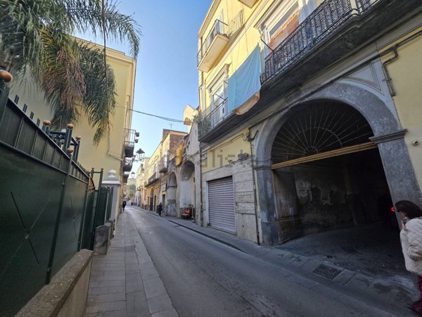 locale commerciale in vendita a Scafati in zona Centro Città