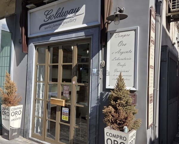 locale commerciale in vendita a Scafati in zona Centro Città