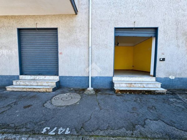 locale commerciale in vendita a Scafati