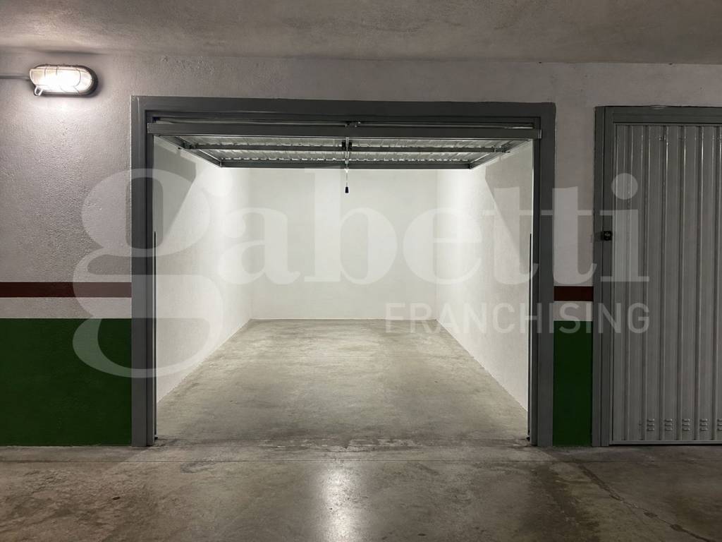 box auto in vendita a Scafati in zona Centro Città