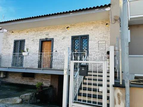 casa indipendente in vendita a Scafati in zona Berardinetti