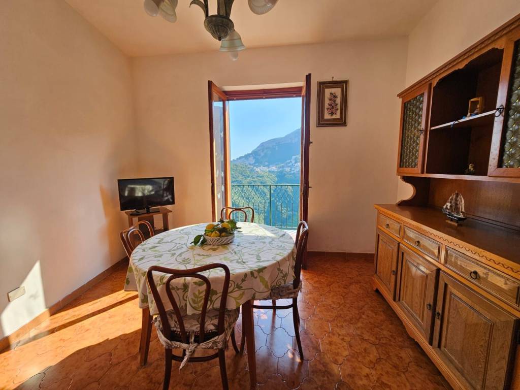 casa indipendente in vendita a Scala