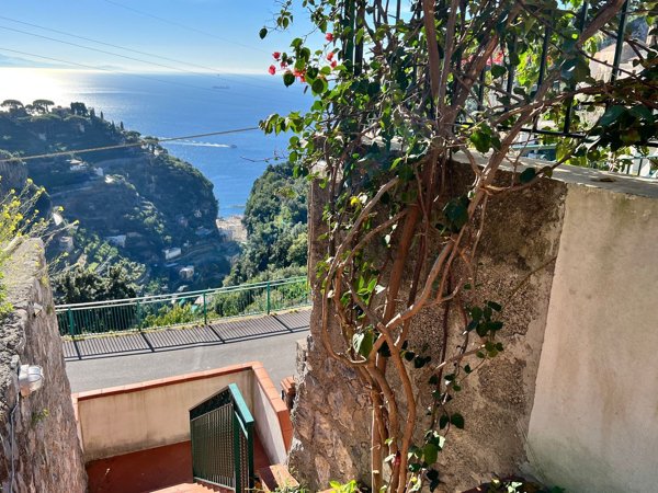 casa indipendente in vendita a Scala