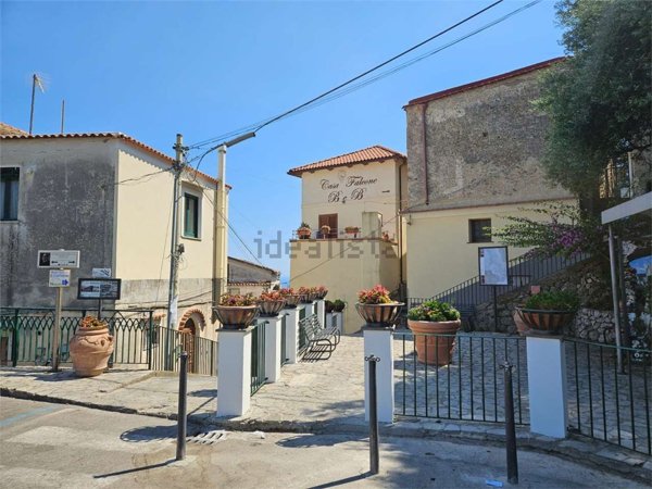 casa indipendente in vendita a Scala