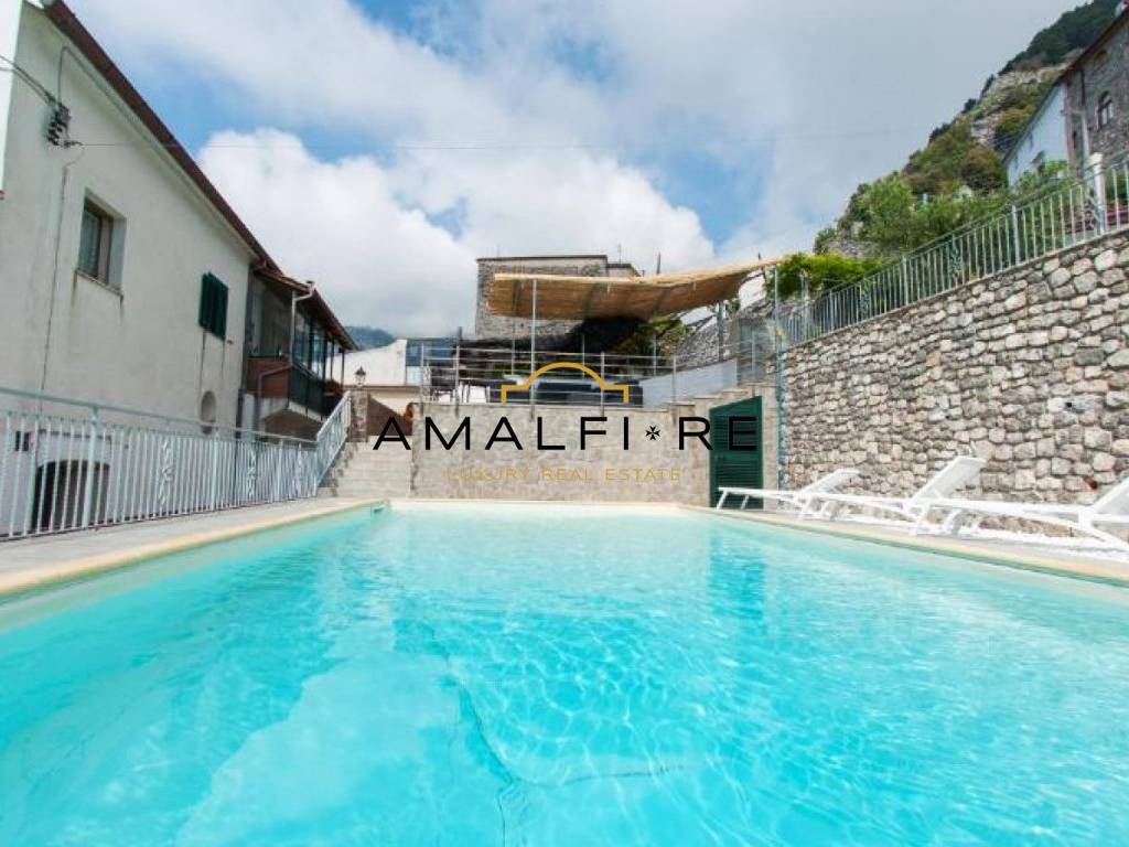 casa indipendente in vendita a Scala