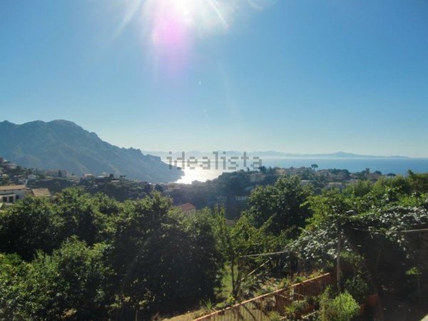 esavano in vendita a Scala