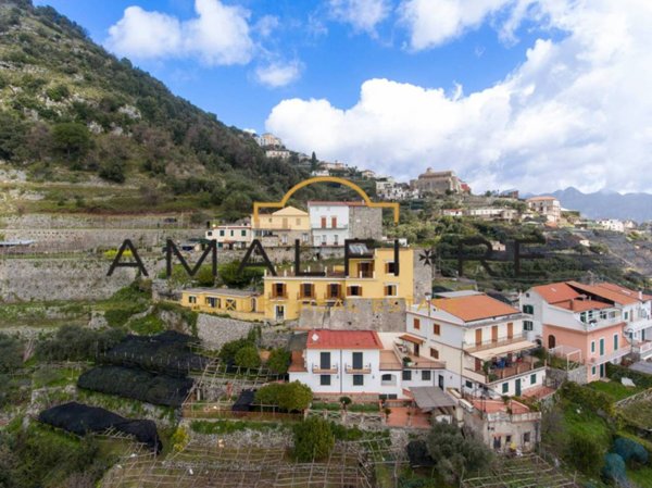 casa indipendente in vendita a Scala