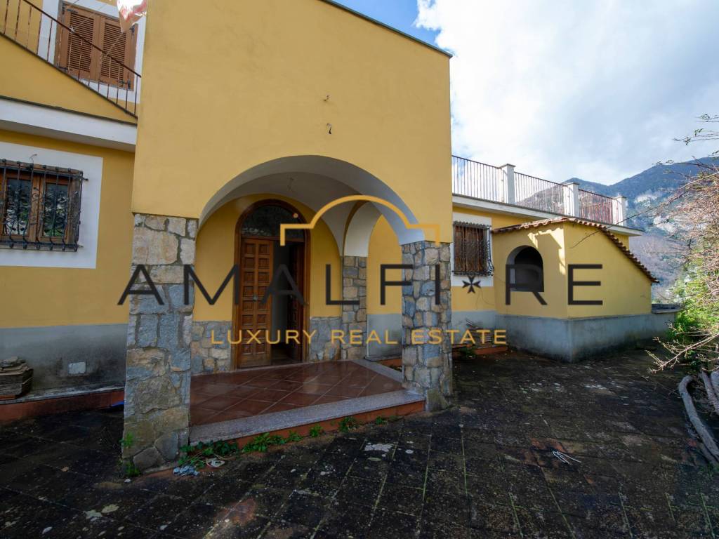 casa indipendente in vendita a Scala