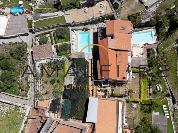casa indipendente in vendita a Scala