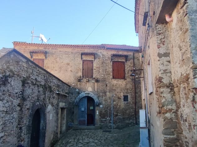 casa indipendente in vendita a Serramezzana