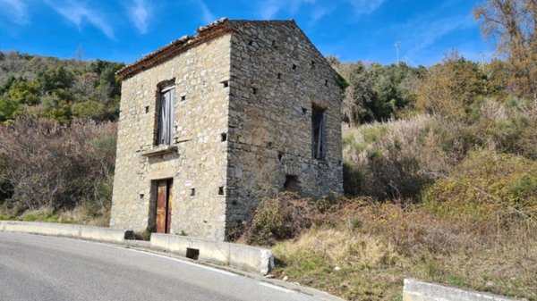 terreno agricolo in vendita a Serramezzana