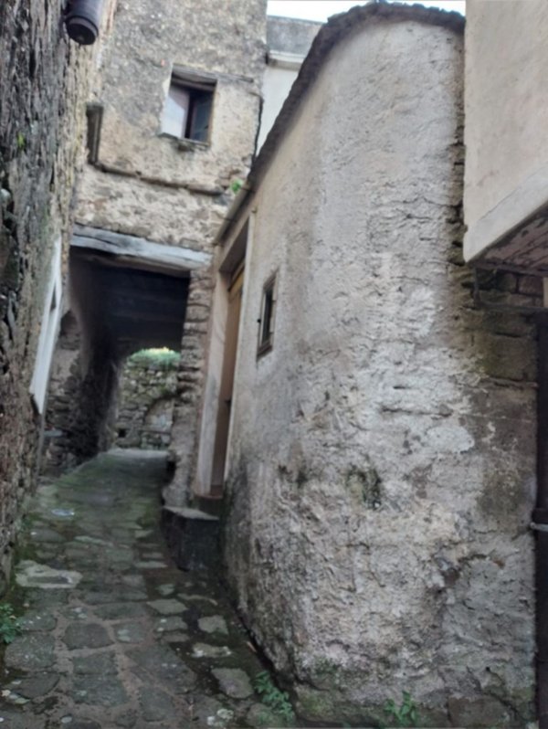 casa indipendente in vendita a Serramezzana