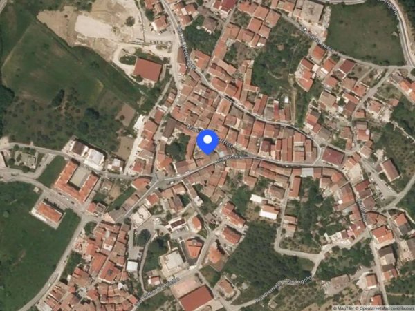 casa indipendente in vendita a Serre