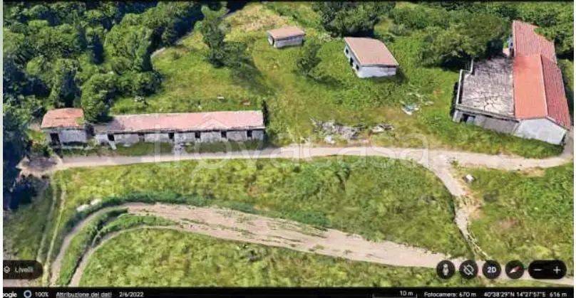 casa indipendente in vendita a Serre