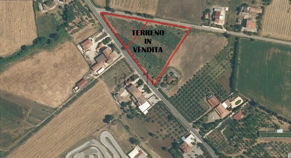 terreno edificabile in vendita a Serre in zona Borgo San Lazzaro
