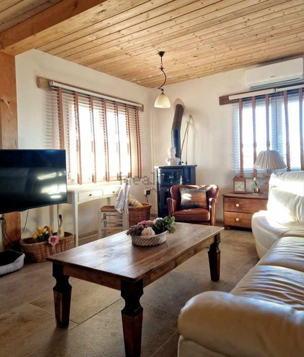 casa indipendente in vendita a Serre