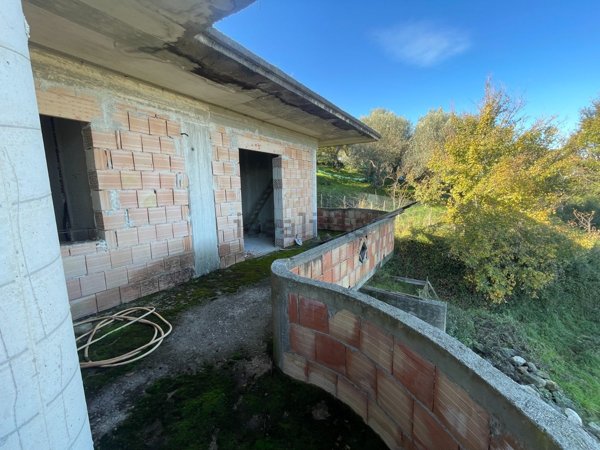 casa indipendente in vendita a Sessa Cilento