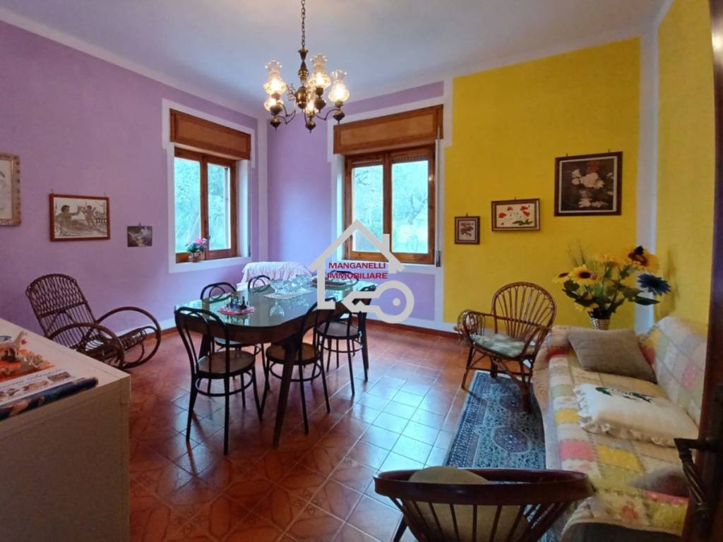 casa indipendente in vendita a Sessa Cilento in zona Santa Lucia