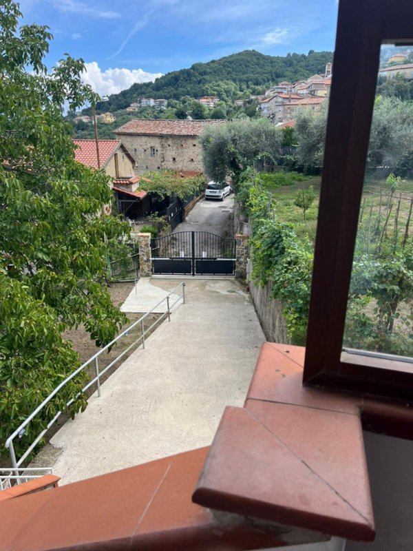 casa indipendente in vendita a Sessa Cilento