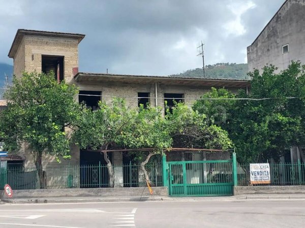 casa indipendente in vendita a Siano
