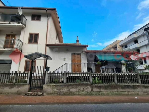 casa indipendente in vendita a Siano