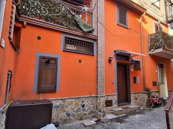 casa indipendente in vendita a Siano