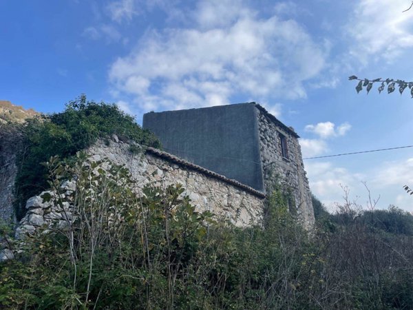 terreno agricolo in vendita a Sicignano degli Alburni in zona Scorzo