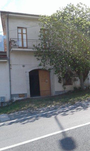 casa indipendente in vendita a Sicignano degli Alburni