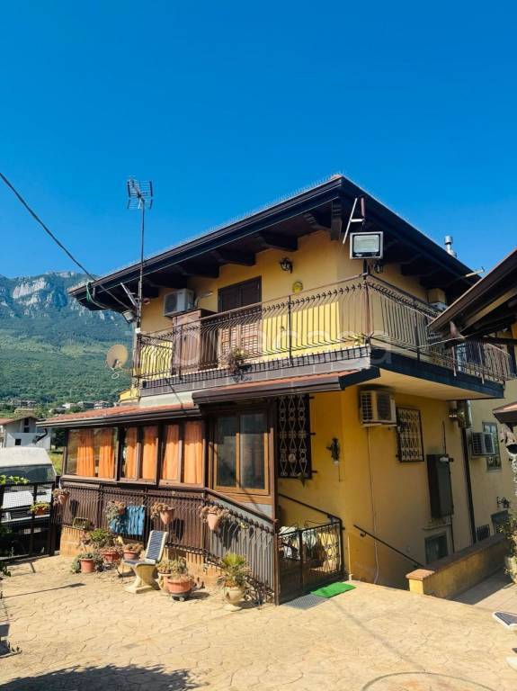 casa indipendente in vendita a Sicignano degli Alburni