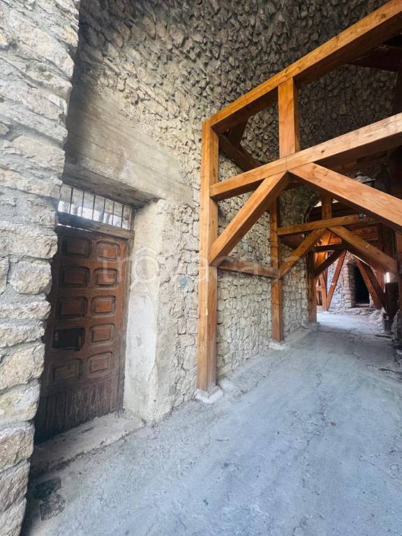 casa indipendente in vendita a Sicignano degli Alburni