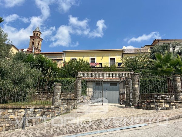 casa indipendente in vendita a Stella Cilento