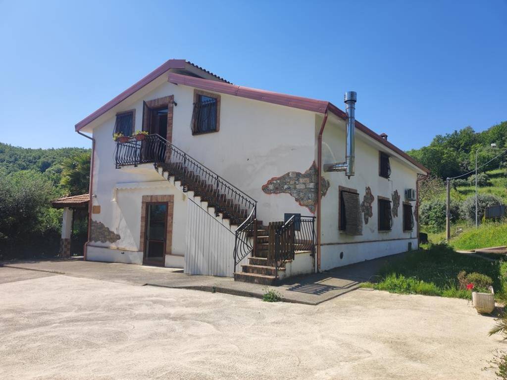 casa indipendente in vendita a Stella Cilento