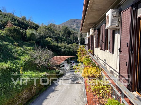 casa indipendente in vendita a Stella Cilento in zona San Giovanni