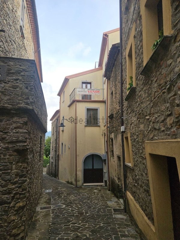 casa indipendente in vendita a Stio