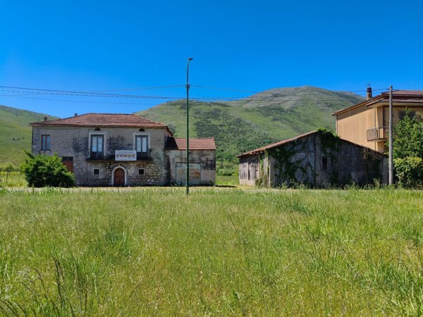 casa indipendente in vendita a Teggiano