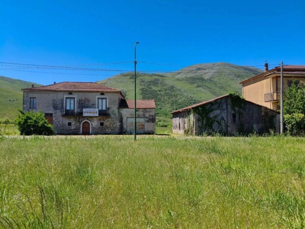 casa indipendente in vendita a Teggiano