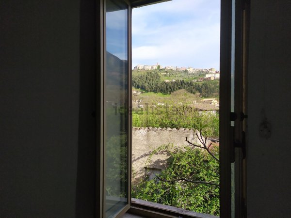 pentavano in vendita a Teggiano