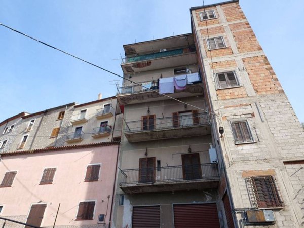casa indipendente in vendita a Teggiano in zona Macchiaroli