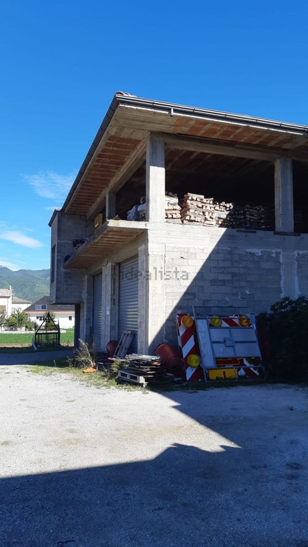 bivano in vendita a Teggiano