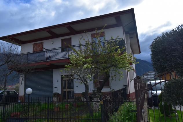 casa indipendente in vendita a Teggiano in zona Prato Perillo