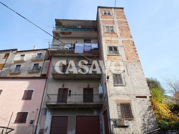 casa indipendente in vendita a Teggiano