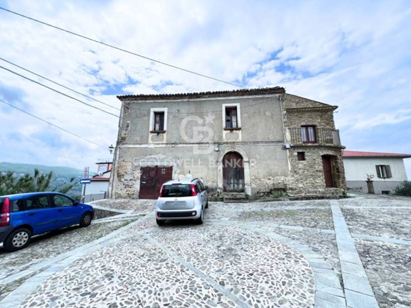 casa indipendente in vendita a Torchiara