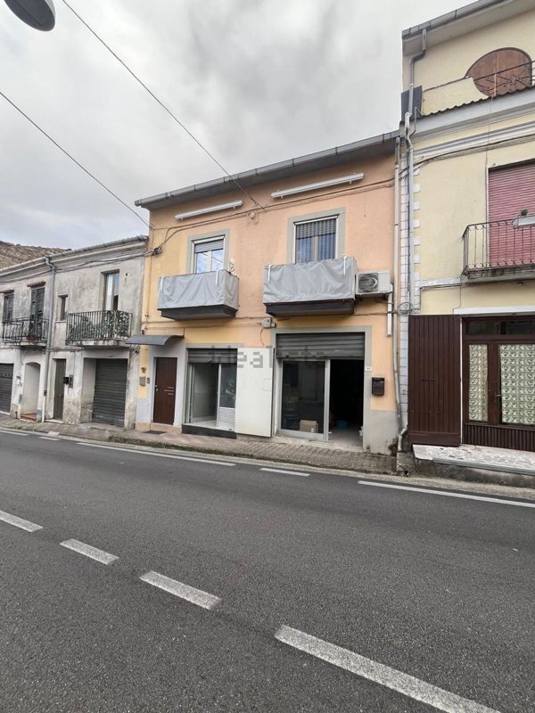 locale commerciale in vendita a Torchiara