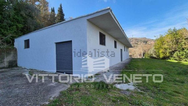 capannone in vendita a Torchiara